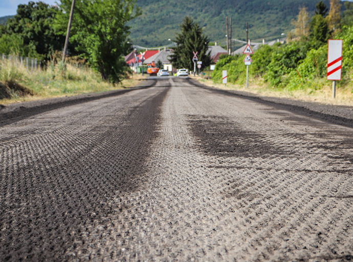 Megújul a Szerencs-Ond – Tállya közötti útszakasz