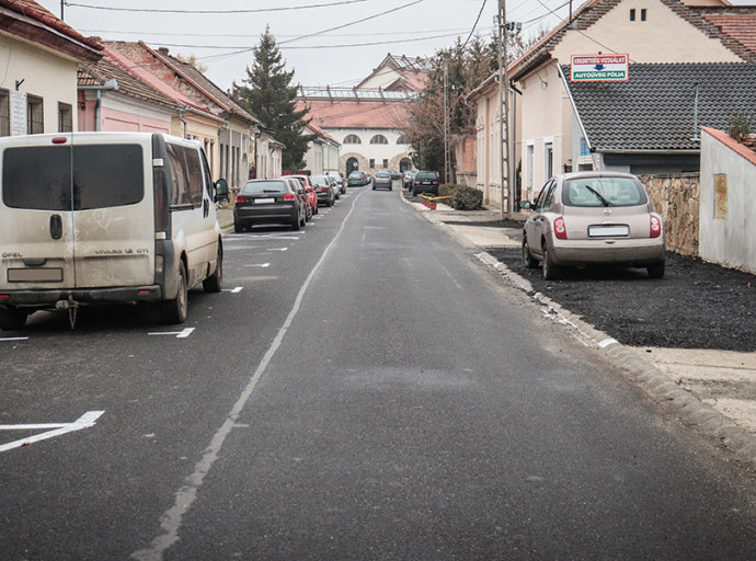 A parkolás rendje a Jókai utcában