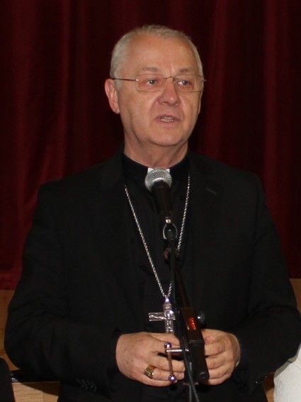 Dr. Ternyák Csaba egri érsek