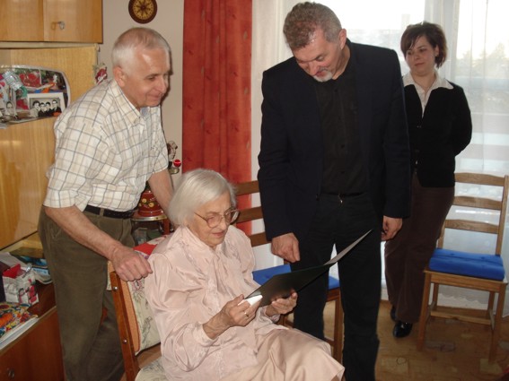 Klausz Lászlóné 90 éves